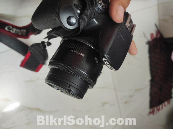 Canon 700D